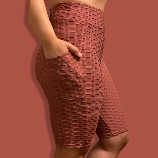 Mauve biker short.